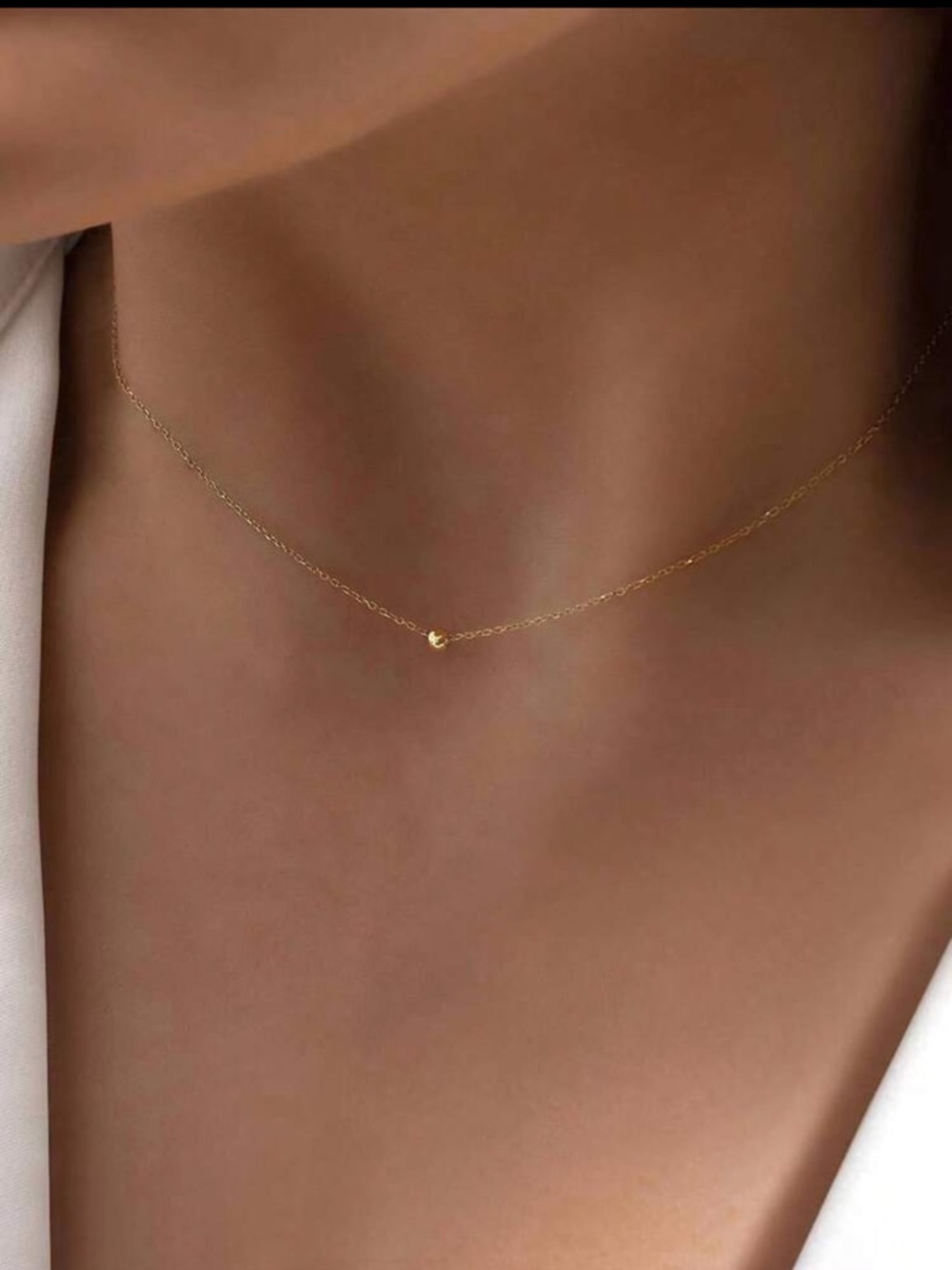 Delicate gold necklace